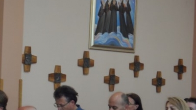 Photos (2)